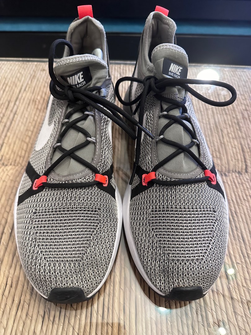 Nike duel on sale