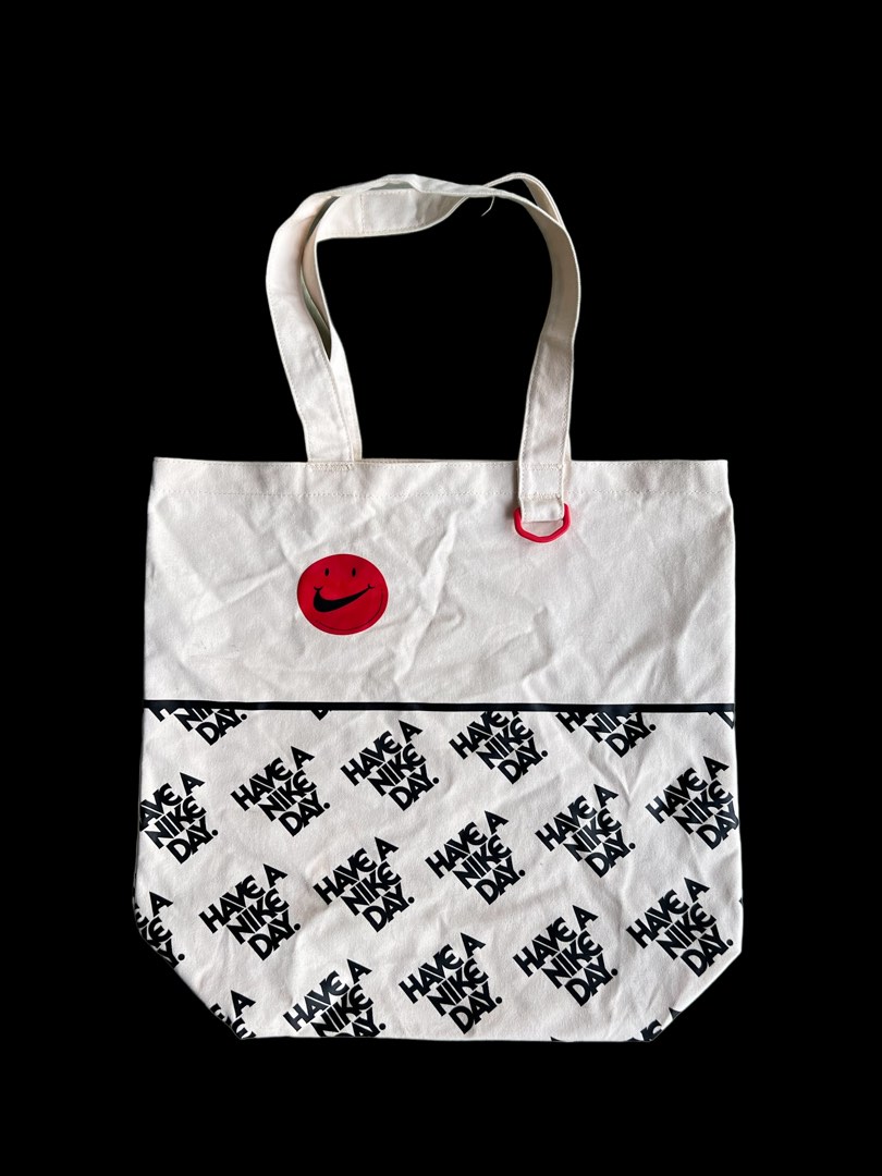Have a nike hot sale day bag