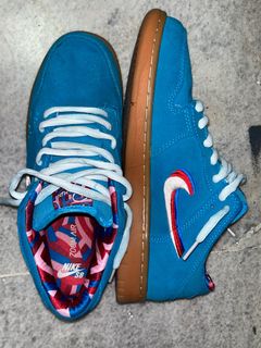 tony stark nike dunks