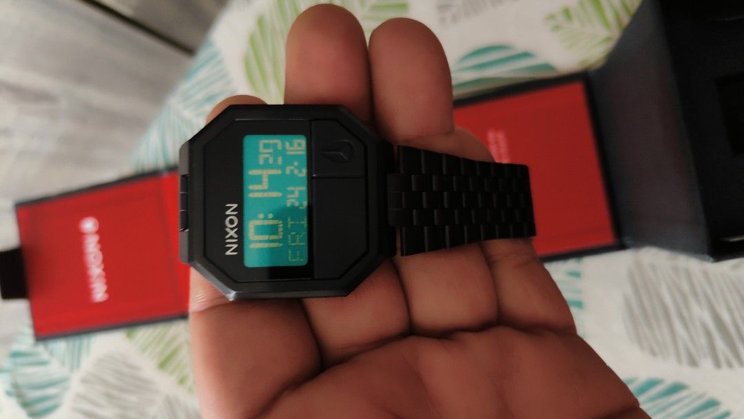 Nixon re online run all black