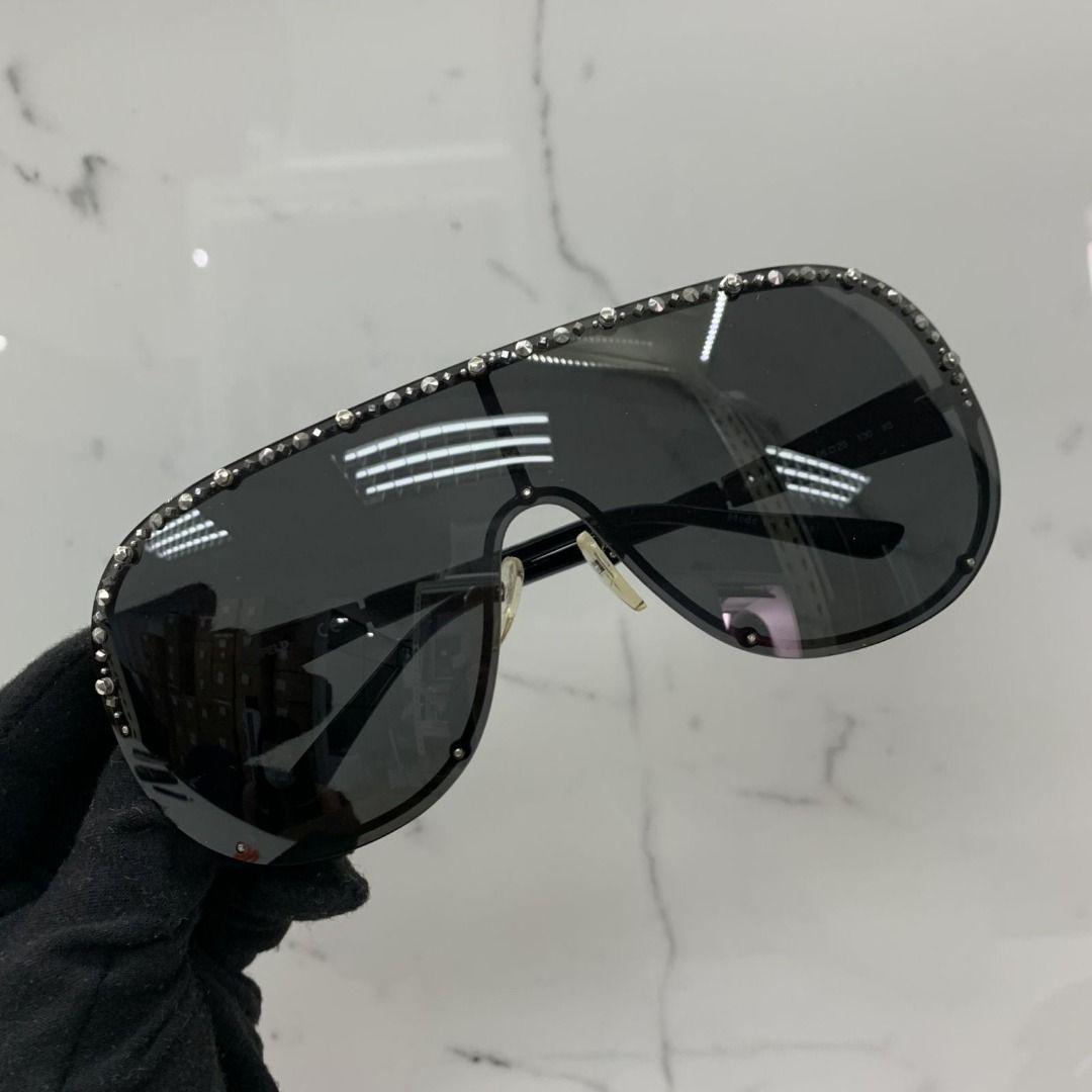 NO REFUND READ DESCRIPTION KARL LAGERFELD GUCCI COACH VICTORIA BECKHAM SET OF 4 SUNGLASSES 239001041 WE Women s Fashion Watches Accessories Sunglasses Eyewear on Carousell