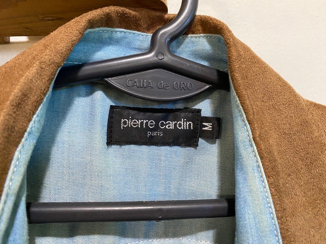 Pierre Cardin Long Sleeve Polo (Category: Tshirts & Polo Shirts ) located in Pasig City. Submitted by declutter_a_ciro (Listing ID 1287426642, Image 1). Description: Used twice Not been used anymore (nakatago na lang) RFS: Declutter Size: M I can send more pics if you request.