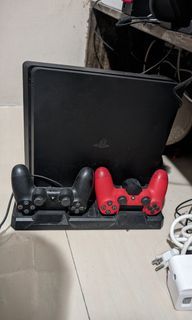 PS4 slim with stand and controllers
