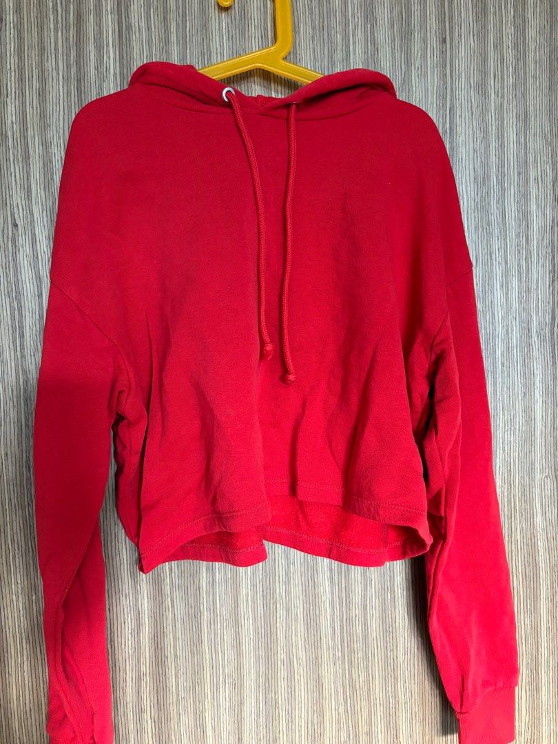Red cropped clearance hoodie