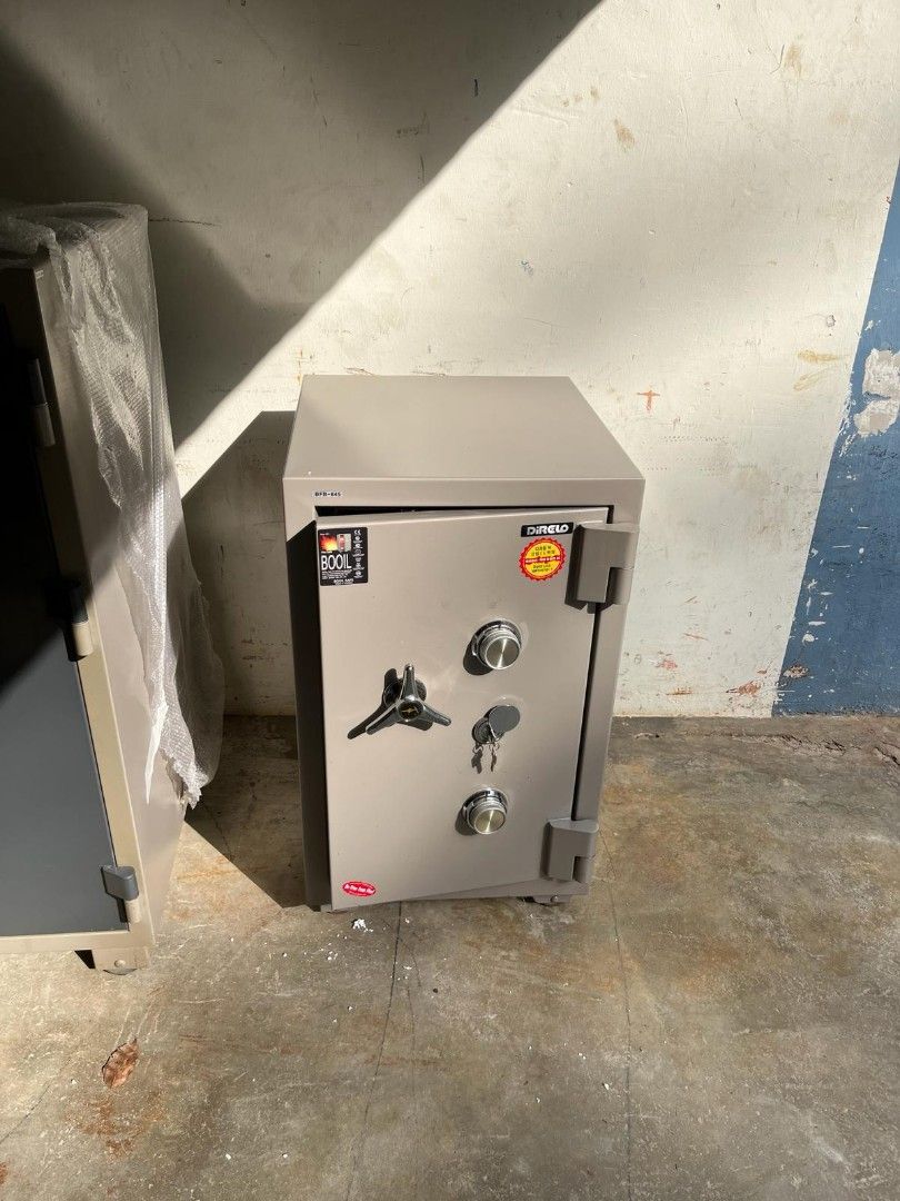 Safe Box64884989764867110