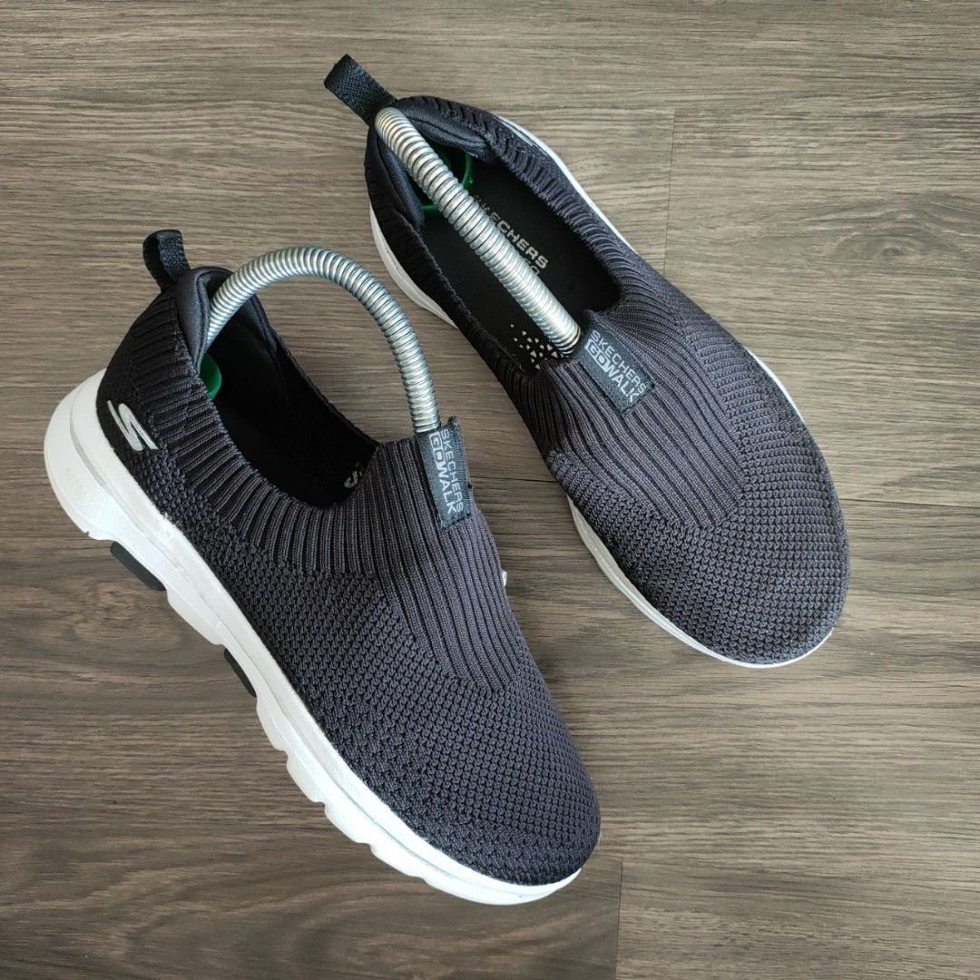 Skechers Women Slip On Black 3.5UK 23.5CM Women s Fashion