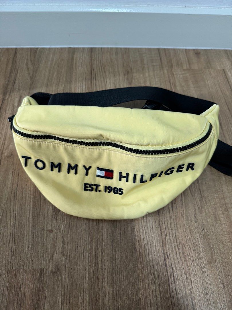 Harga sling bag tommy hilfiger outlet