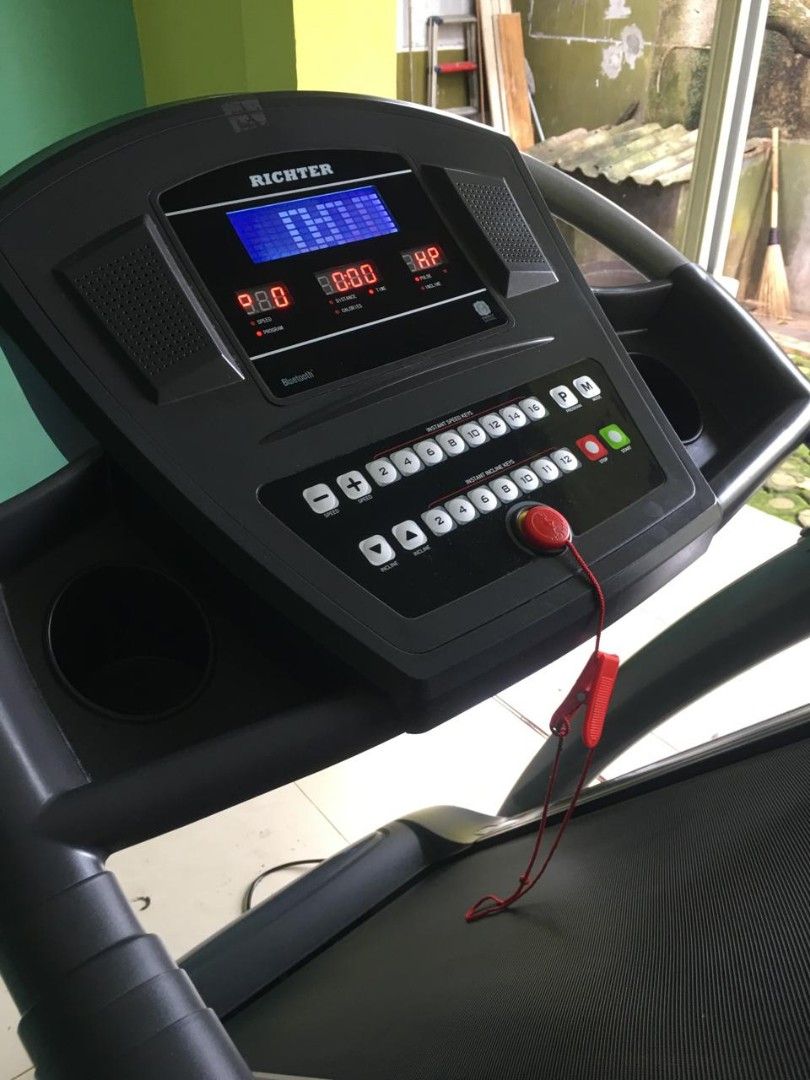 Richter treadmill hotsell bluetooth