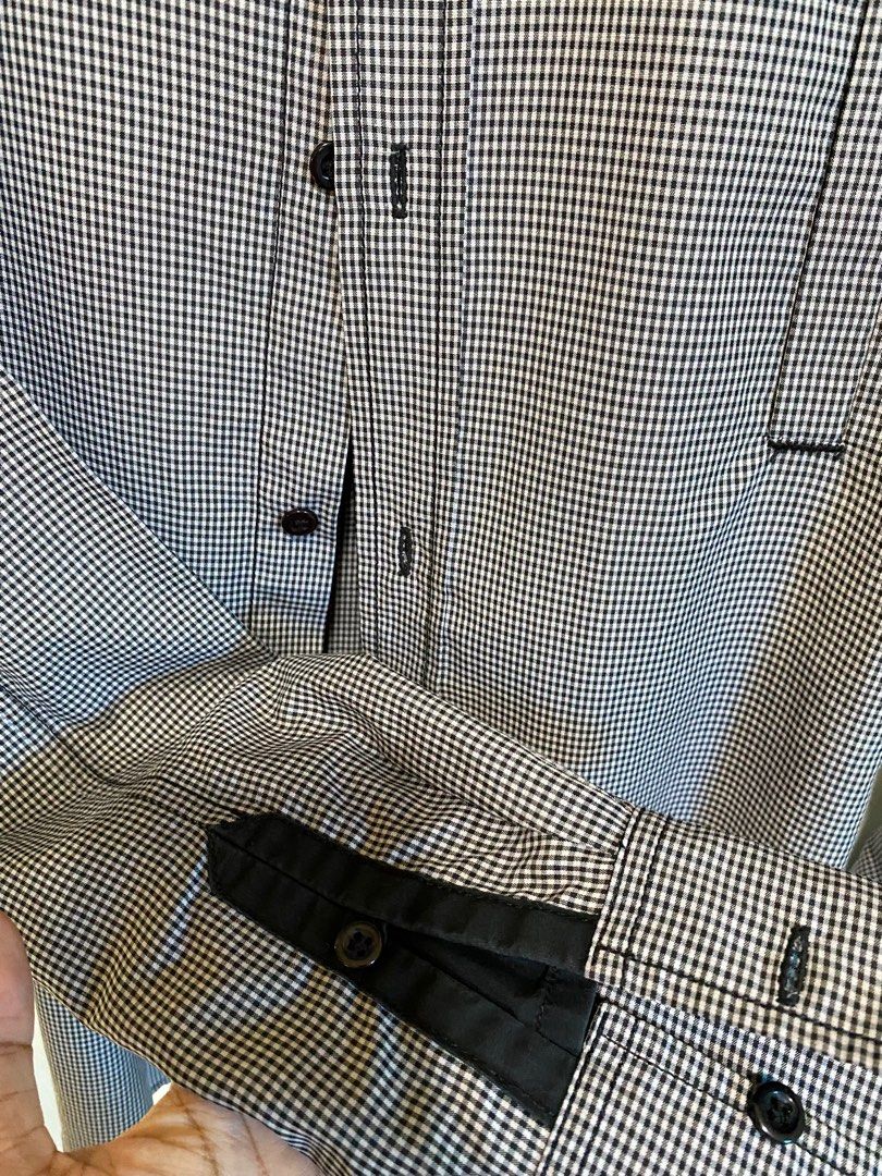 U2 Gray Long Sleeve (Non-Iron) (Category: Formal Shirts) located in Pasig City. Submitted by declutter_a_ciro (Listing ID 1287430819, Image 1). Description: No need plantsahin (cloth is made of good material) RFS: Not using anymore (work from home na).