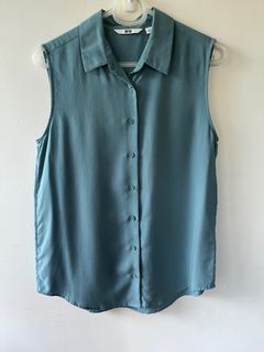 Uniqlo rayon blouse S