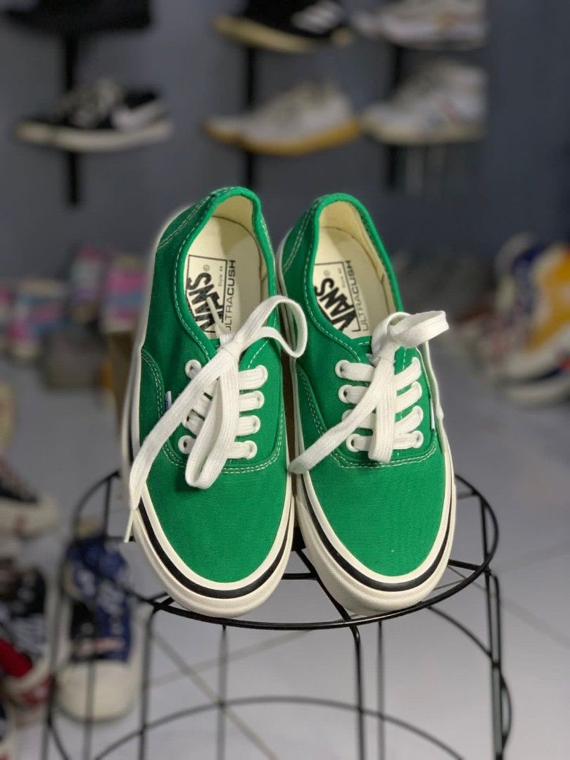 Vans authentick GREEN ORIGINAL, Fesyen Wanita, Sepatu di Carousell