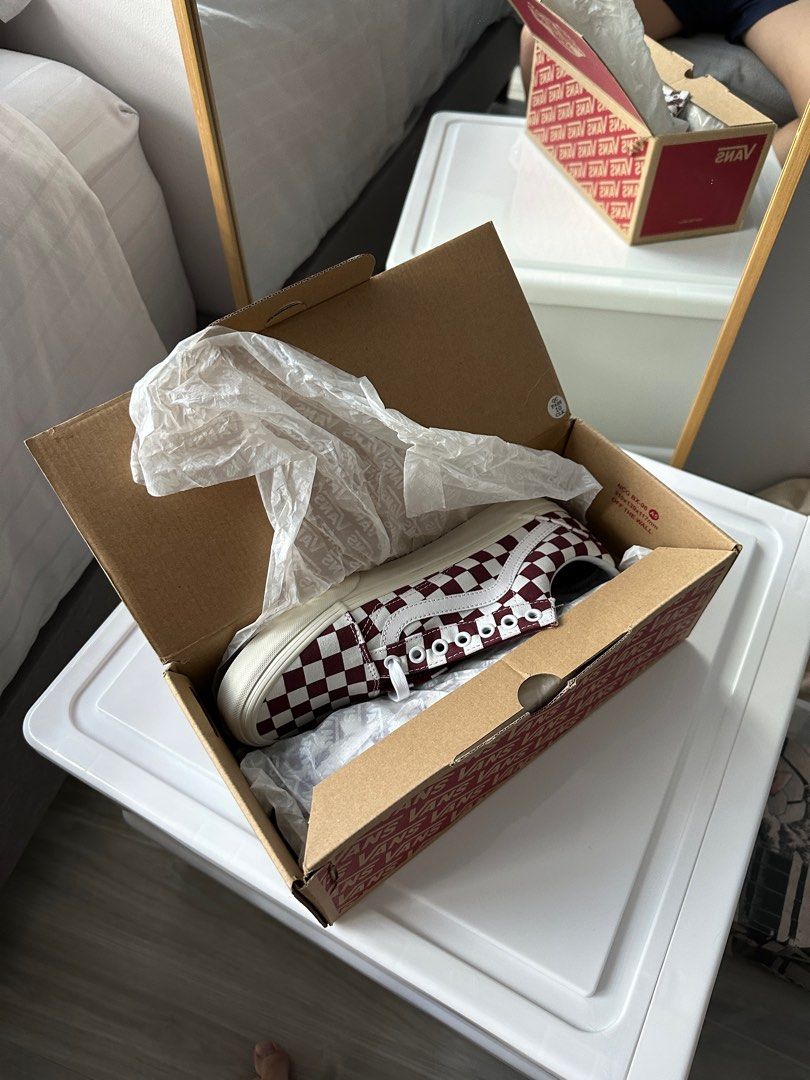 Vans old sale skool checkerboard burgundy