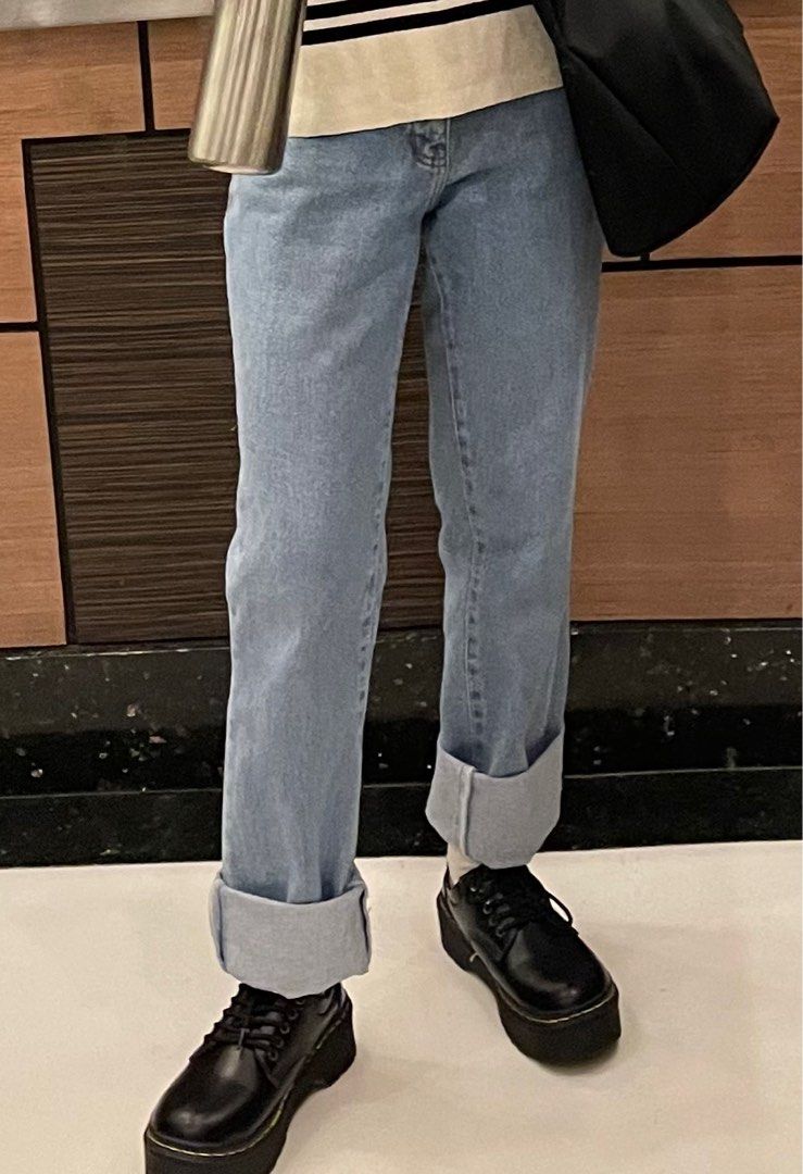 Vintage High Waisted Denim Jeans (Category: Jeans) located in Quezon City. Submitted by fromthearchive (Listing ID 1287567710, Image 1). Description: Fave pair of mom jeans Super thick and high quality denim!! Best fits waistline is 25-26 Small unnoticeable stain but otherwise, no other flaws DM for more pics!.
