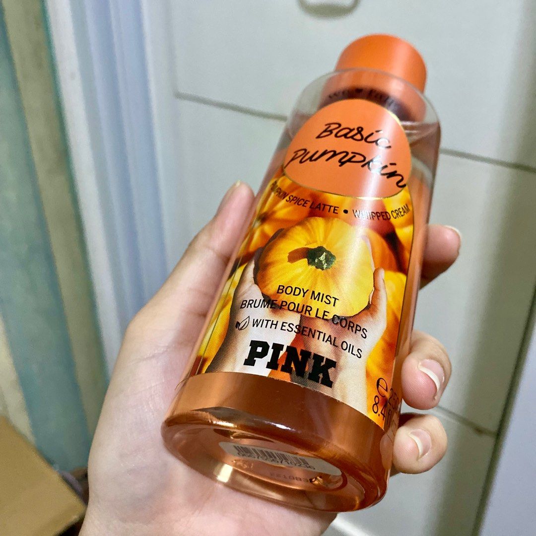 AUTH VS PINK | BASIC PUMPKIN (Category: Fragrance & Deodorants) located in Antipolo. Submitted by acecapsuleph (Listing ID 1287658917, Image 3). Description: ▫️RFS: Sobrang dami ko ng pabango need ko magdeclutteeer 🥹 ▫️ Payment first or COD (with additional charge). Checkout via Orange App.