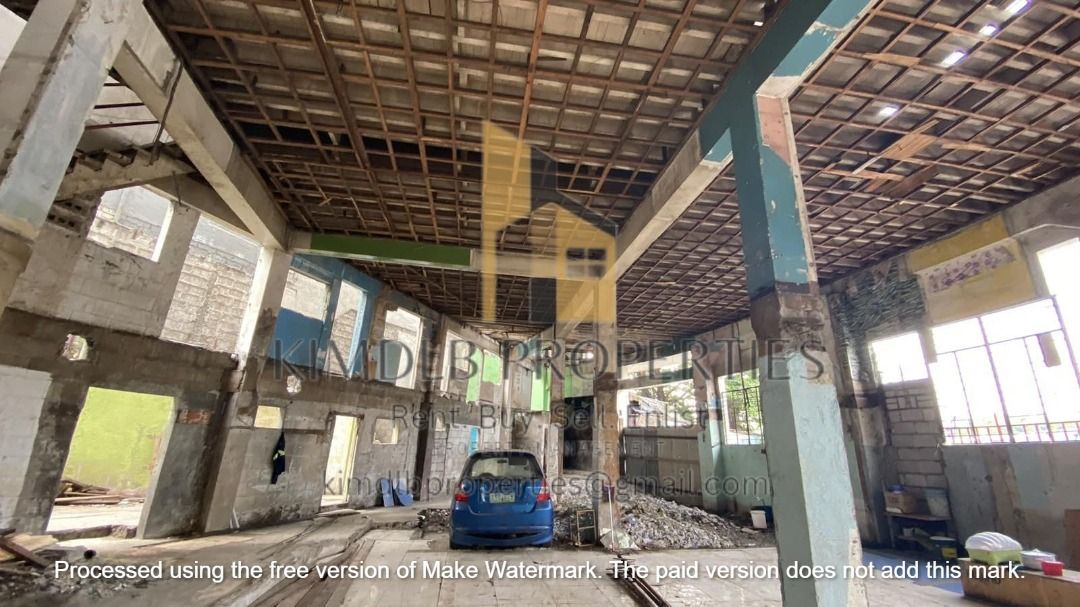 WAREHOUSE FOR LEASE AT BINONDO MANILA (Category: Apartments & Condos) located in Makati City. Submitted by kimdlb_properties (Listing ID 1149270617, Image 1). Description: FOR LEASE!!! WAREHOUSE FOR LEASE AT BINONDO, MANILA Lot Area: 278 sq.m Hand over condition: As is where is Rent per sq.m: Php 800 /sq.m + VAT For other available units, feel free to message and contact us at the following platform. KIMDLB PROPERTIES - Offers units, houses, town