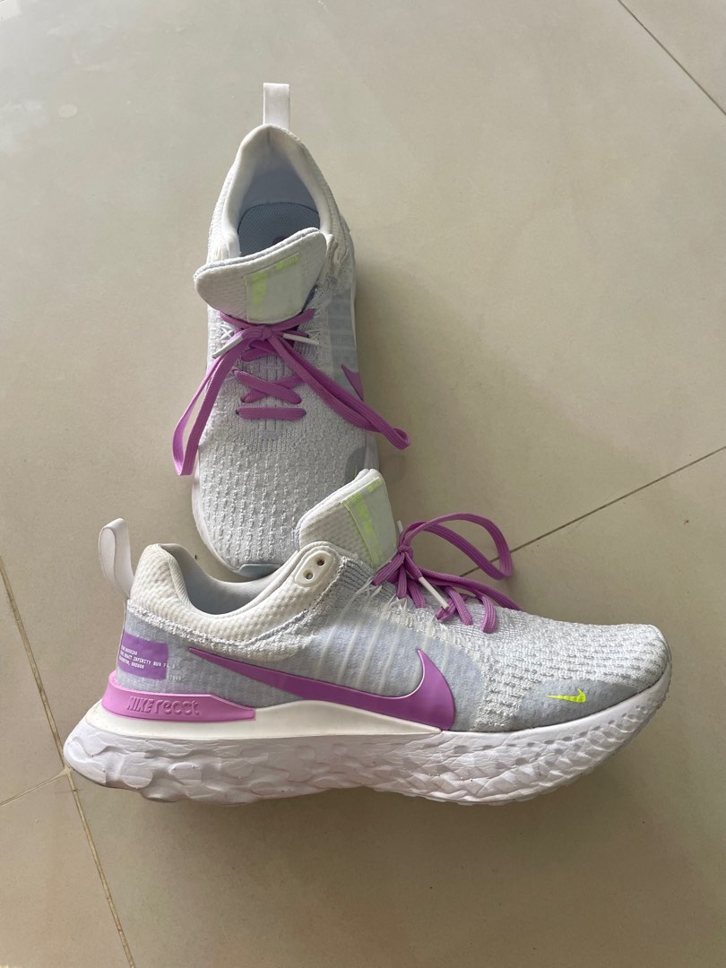 Purple nike hotsell trainers womens