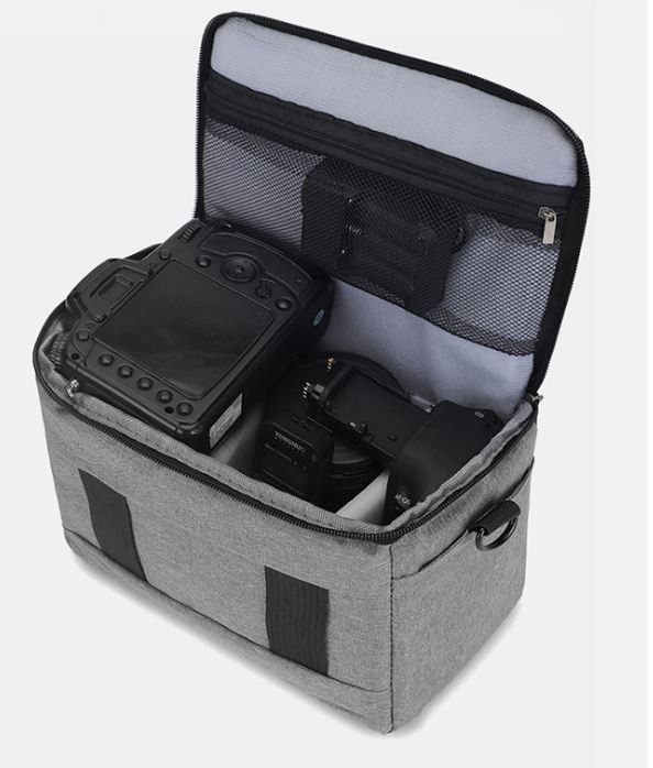 45 (Category: Camera Bags & Carriers) located in Kuala Lumpur. Submitted by HIDAMARI365 (Listing ID 1287764035, Image 3). Description: CAMERA BAG (MEDIUM SIZE) * NEW STOCK * COMES WITH RAIN COAT * SIZE = 26CM (L) X 21CM(H) X 15CM(W) * can fit 1 DLSR + 1 LENS / CHARGER COLOR = BLACK / GREY WHATSPP: ZERO 1 SIZ - 2 SIZ EGG 1 NIGHT 1 EGG.
