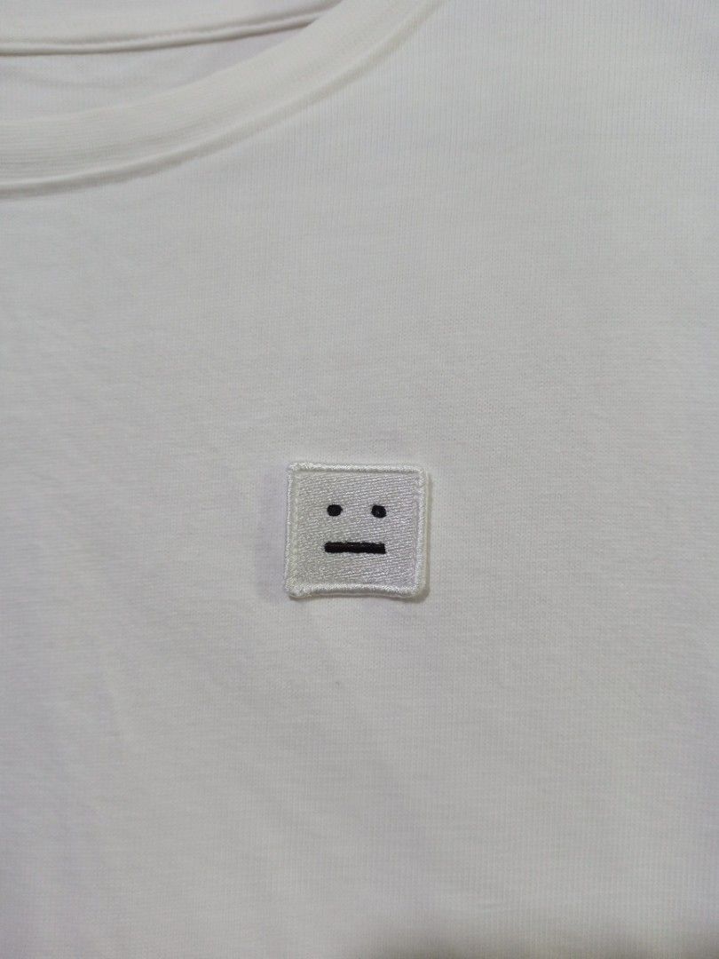 Acne Studios Johansson Script Tee, Shirt, Tshirt, Tees, Shirts, Tshirts, Branded tee (Category: Shirts) located in Navotas City. Submitted by ronaldestoya15 (Listing ID 1287779035, Image 2). Description: 📌Sale! Basahin po ng mabuti! Acne Studios 18.5/19x23 dimension Cut lang ung neck tag & Need wash only 9-9.5/10 Condi. 📌Follow My 2nd Account and See more items Just Click here 👇👇👇 Check out ronaldesto77692's listings on #Carousell https://ca