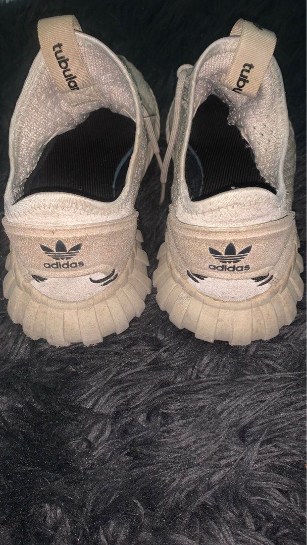 Adidas best sale tubular zoom