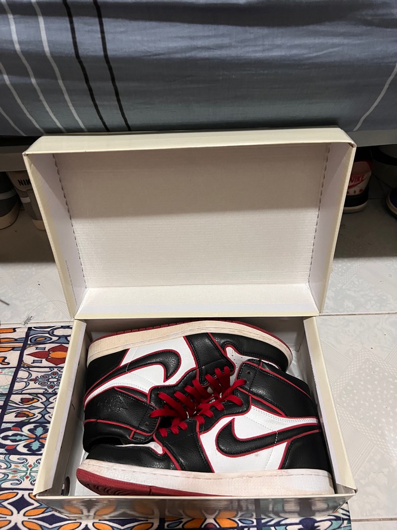 air jordan 1 bloodline box