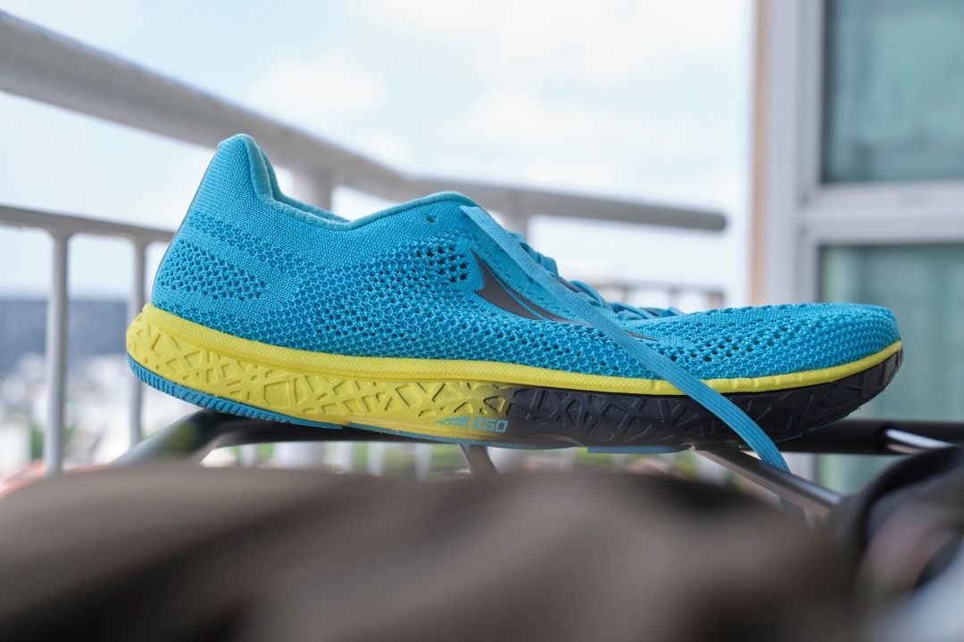 Wide sale racing flats