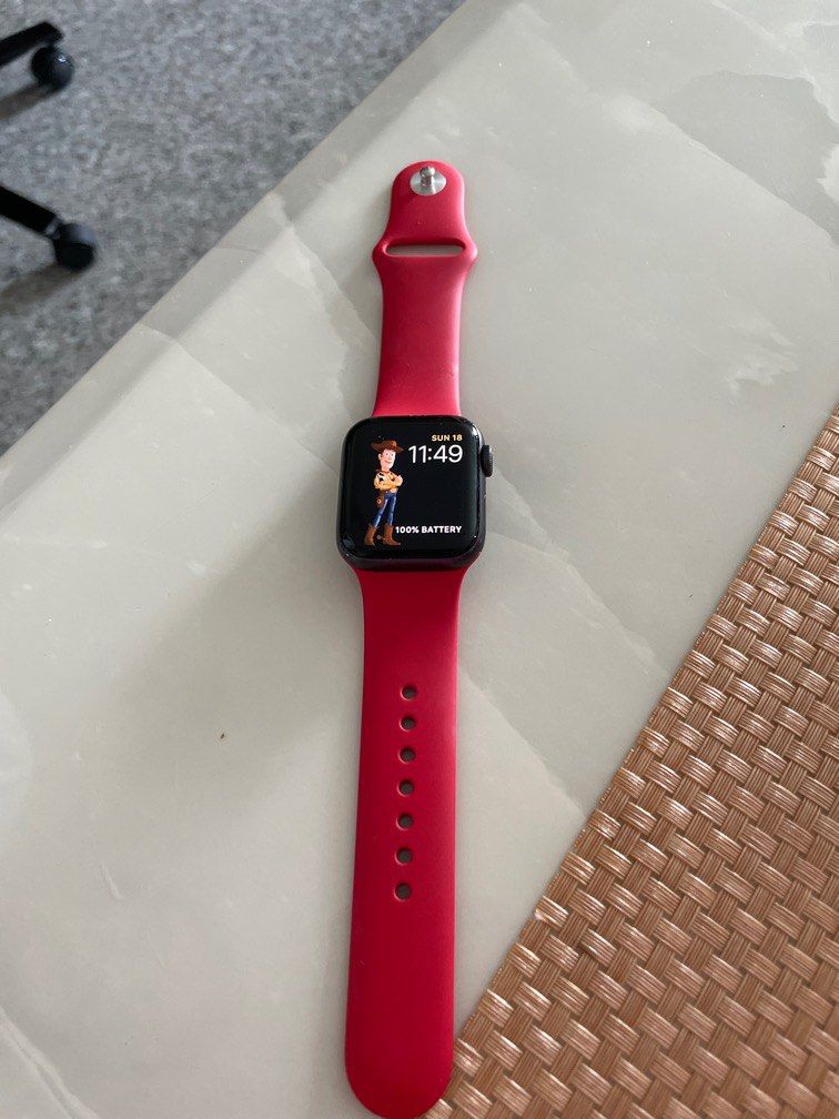Red apple 2024 watch series 4