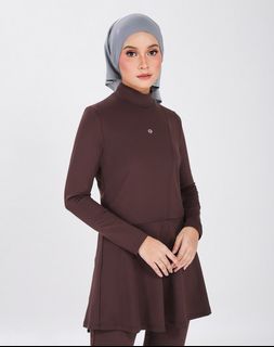 (Category: ) located in . Submitted by yourfavouritewardrobe (Listing ID 1287787534, Image 1). Description: .