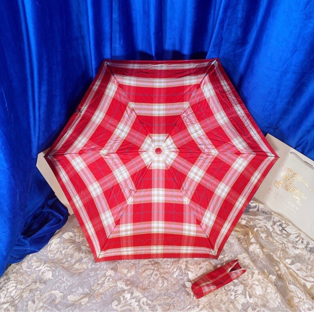 Burberry store umbrella blue