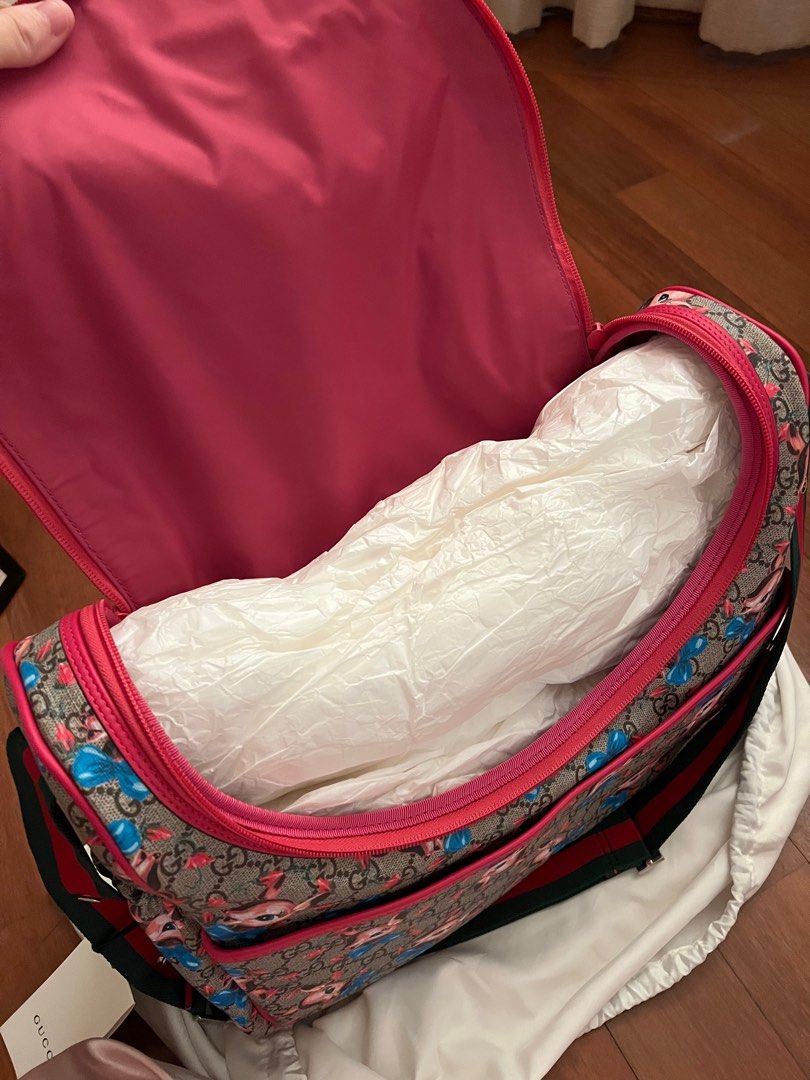 Gg supreme gucci wolves diaper bag outlet