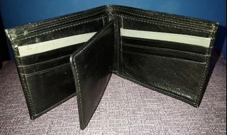 authentic KENNETH COLE slim bi-fold men's wallet black