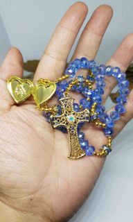 Beautiful blue crystal Mama Mary pocket lock centerpiece rosary