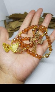 Beautiful crystal with mama Mary pocket  lock centerpiece rosary