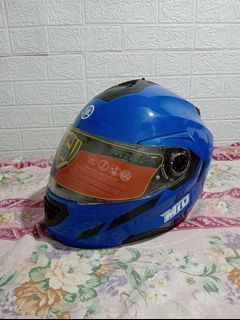 Dual Visor Yamaha Helmet (size XL)
