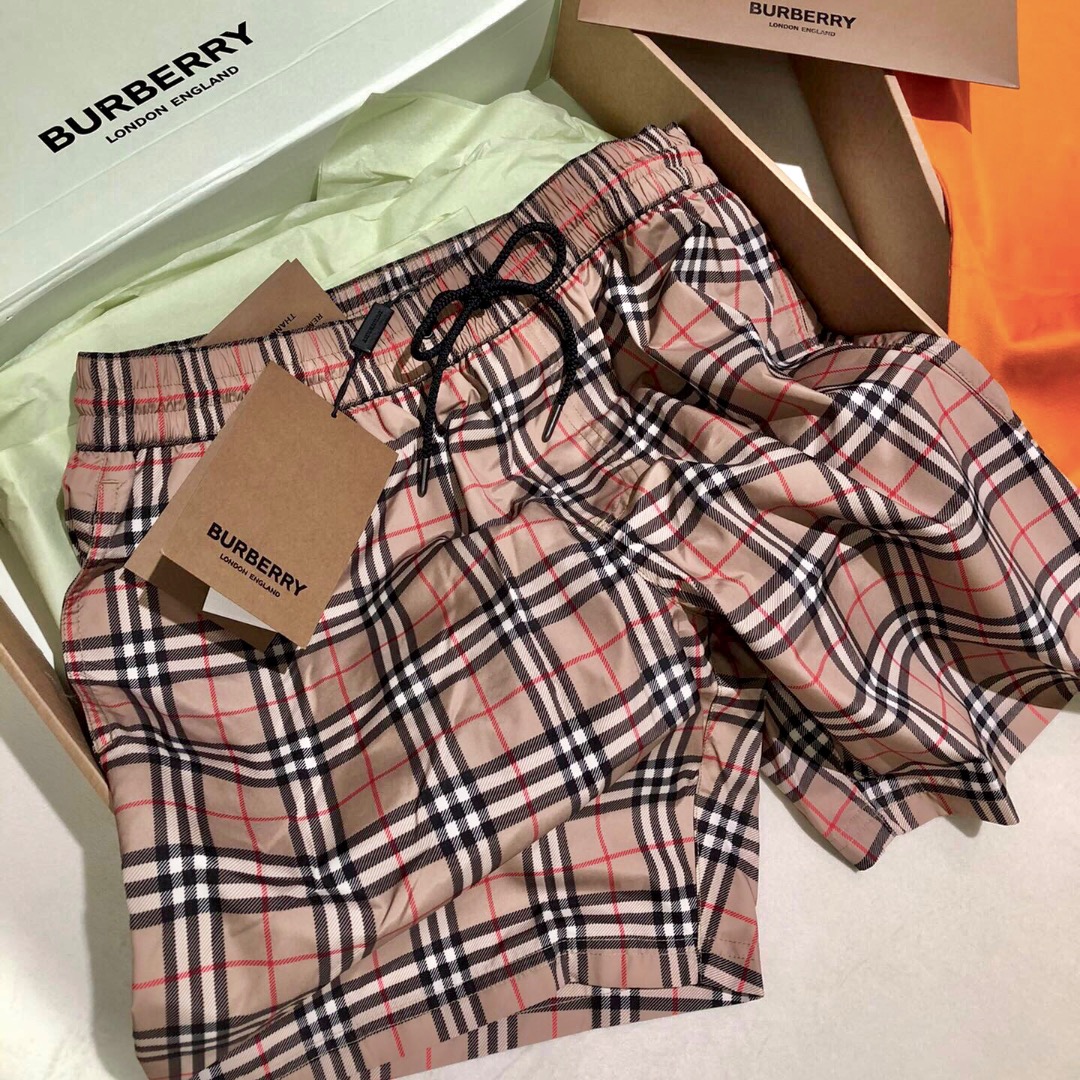 Burberry Check Shorts Men s Fashion Bottoms Shorts on Carousell