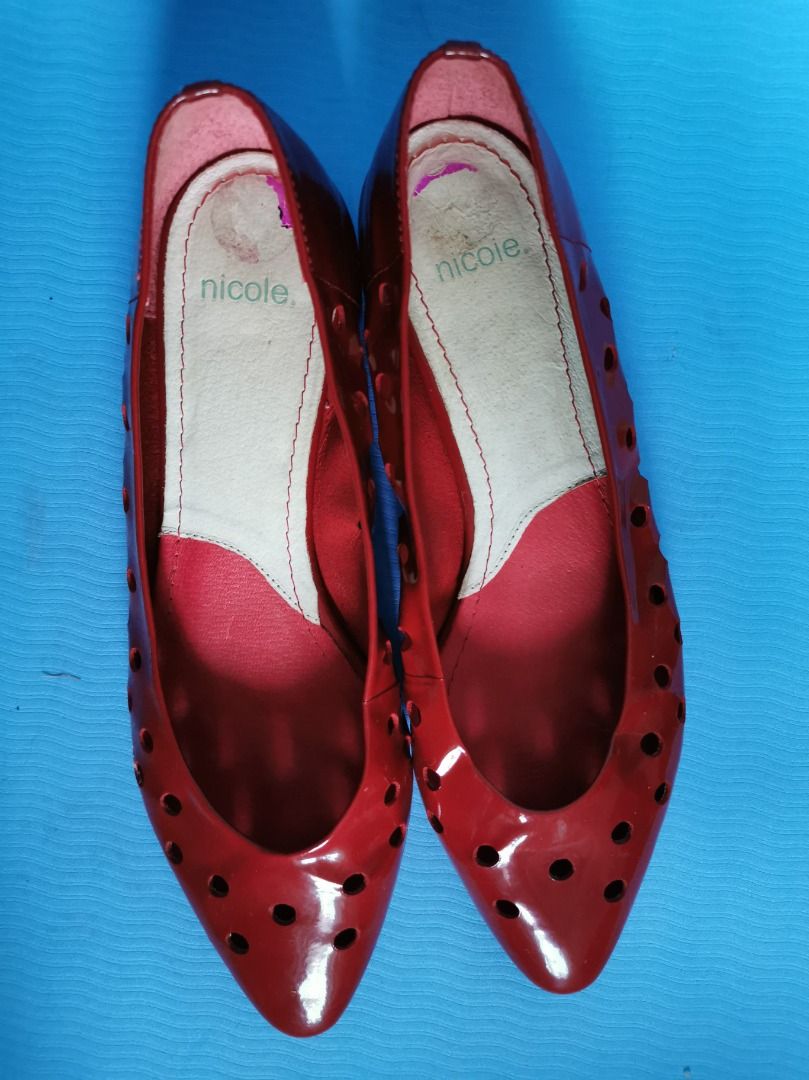 Red flat shoes canada on sale