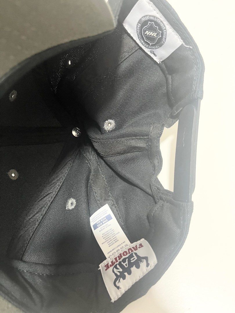 Cap (Category: Caps & Hats) located in Singapore. Submitted by ct_ilyas (Listing ID 1287755973, Image 3). Description: .