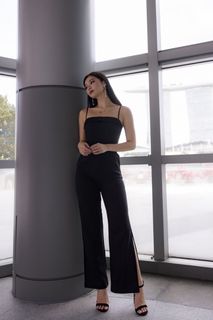 (Category: ) located in . Submitted by wardrobe.archives (Listing ID 1287765159, Image 1). Description: .