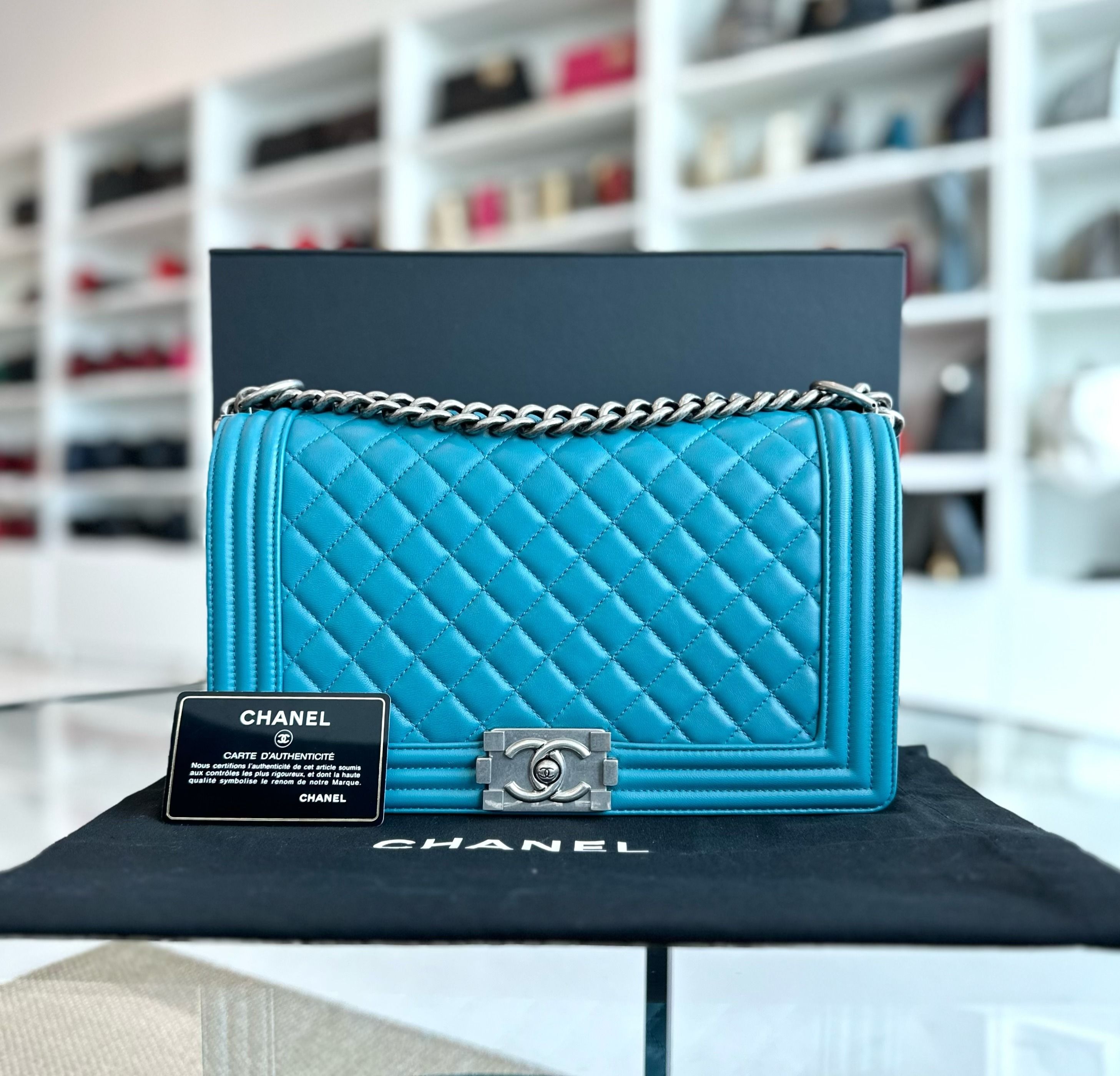 Chanel le boy blue new arrivals