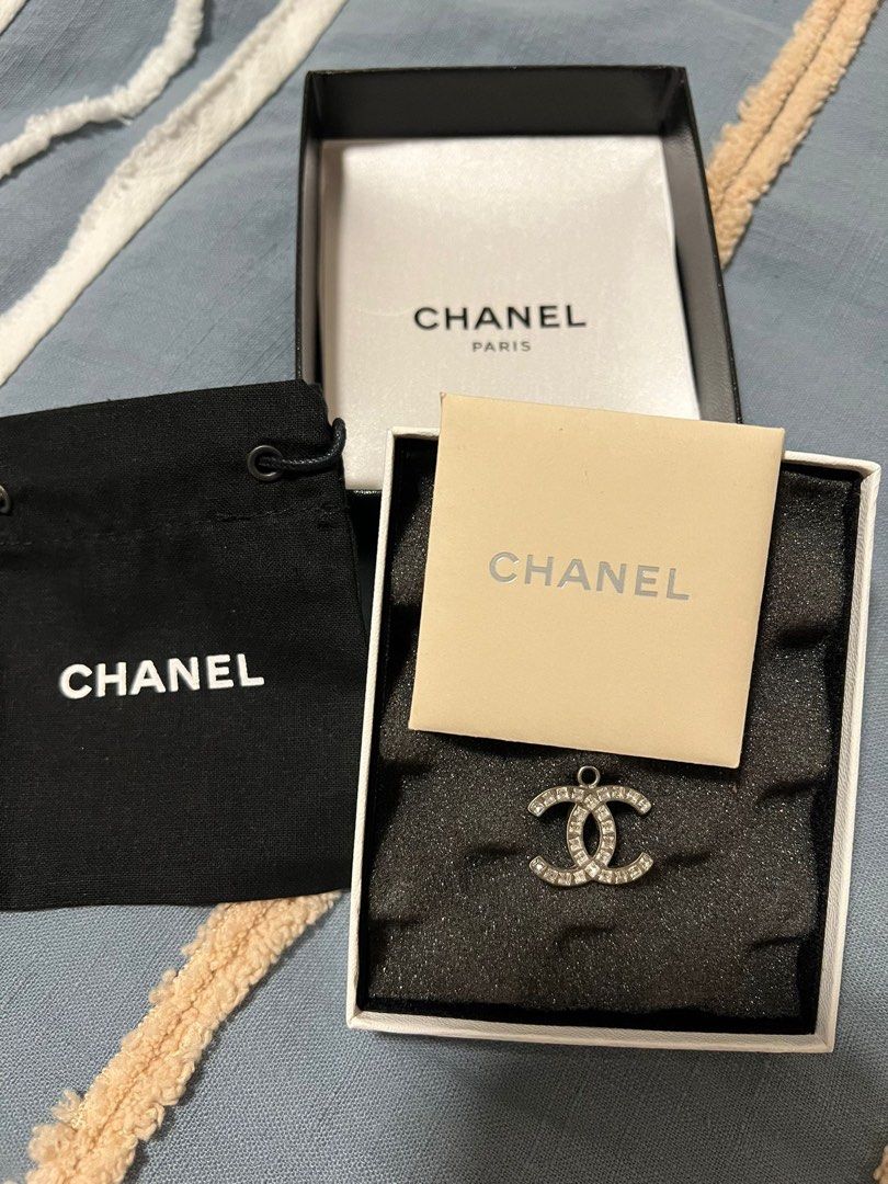 Chanel double c pendant shop