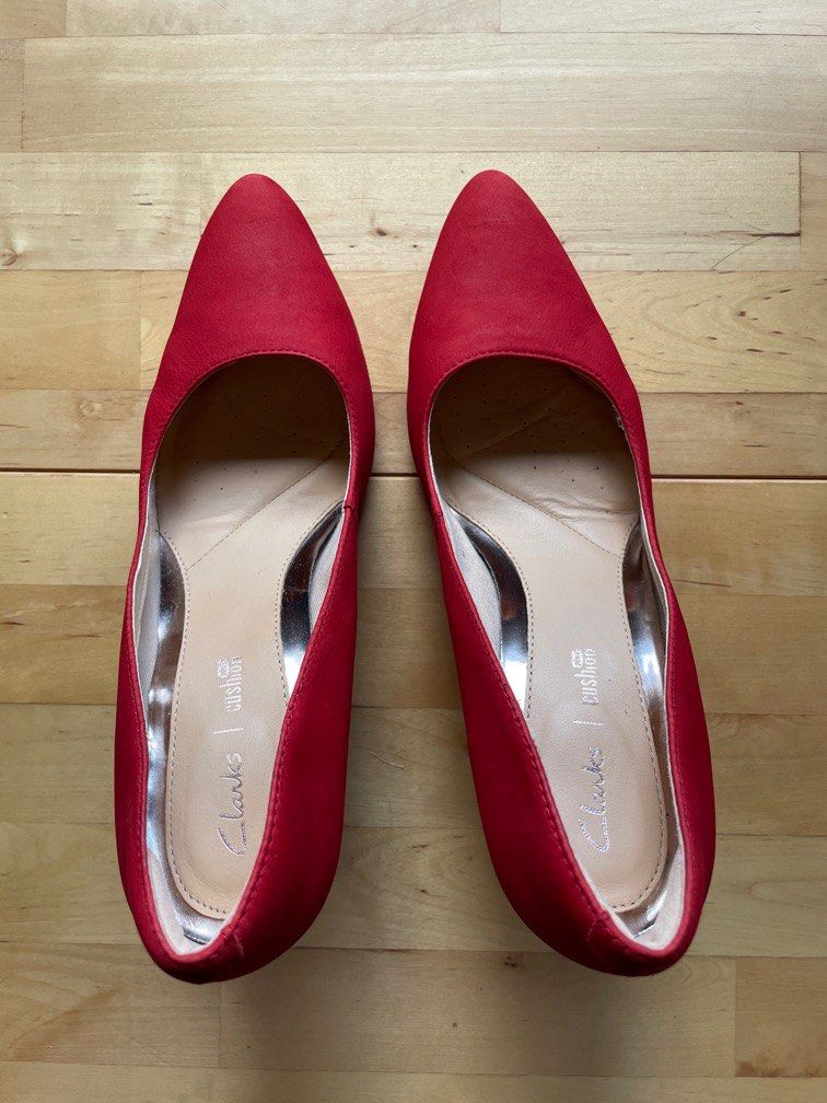 Clarks cushion heels deals