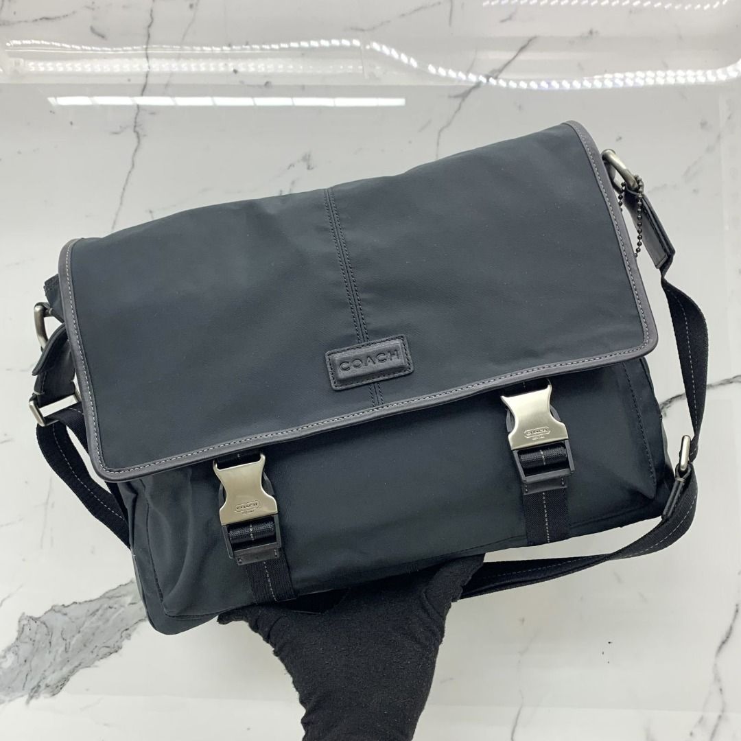 Coach men's shop messenger bag nylon