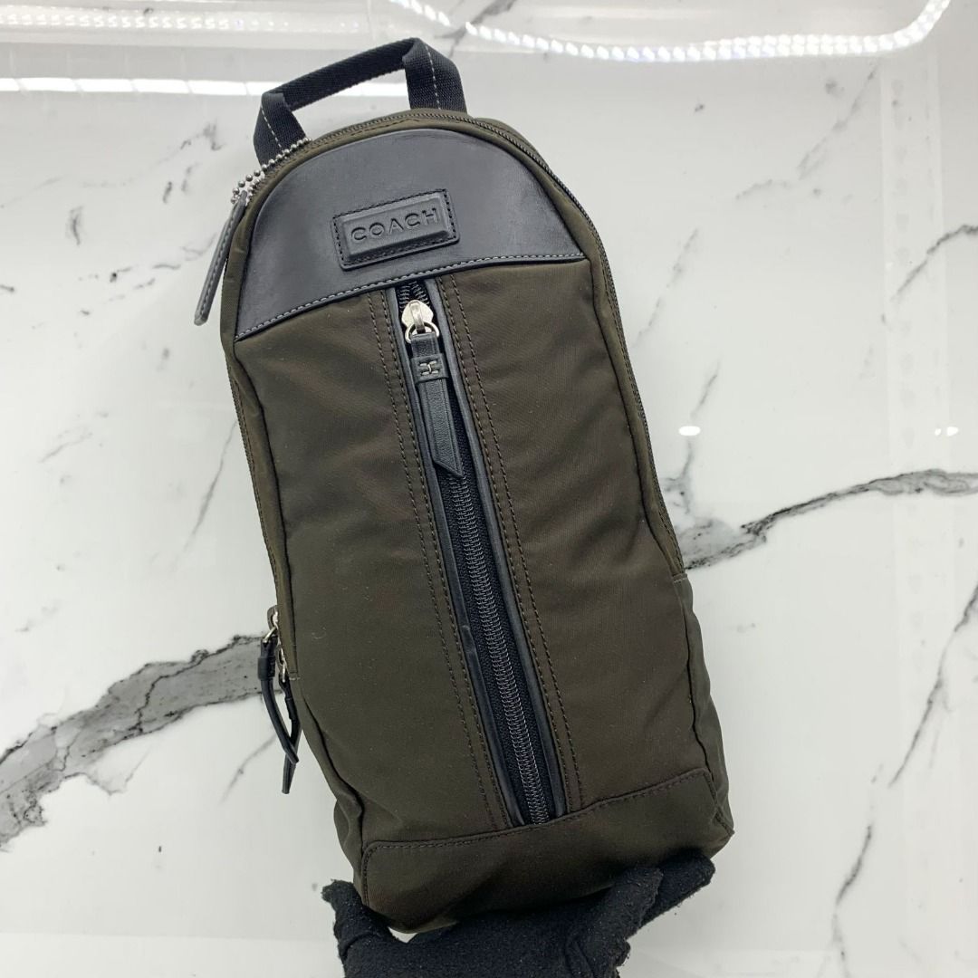 coach 692 backpack Pace Large In Signature Jacquard making it the ultimate companion COACH Kisslock Frame Backpack, B4/Black