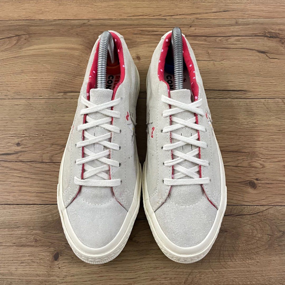 Hello kitty deals converse 5.5