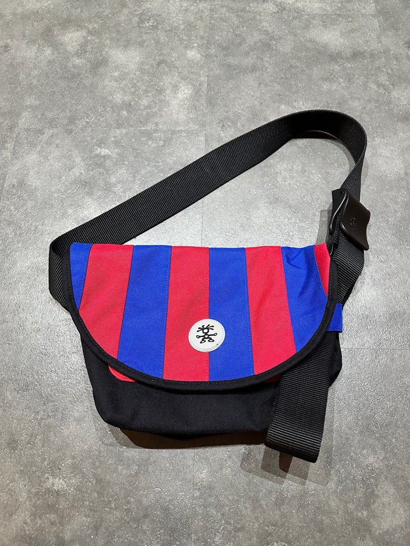 Crumpler weenie store