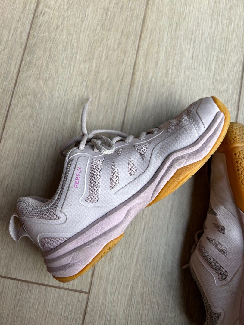 Decathlon best sale netball shoes