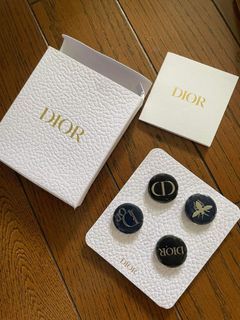 Dior Brooch
Unused