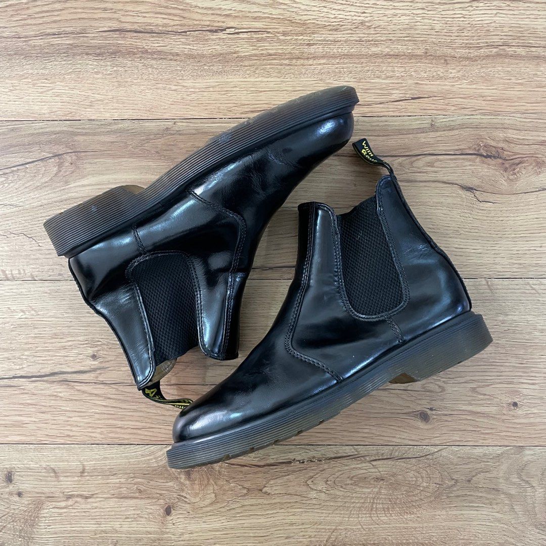 Flora croc shop black dr martens