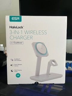ESR Magsafe Halolock 3in1 wireless charger