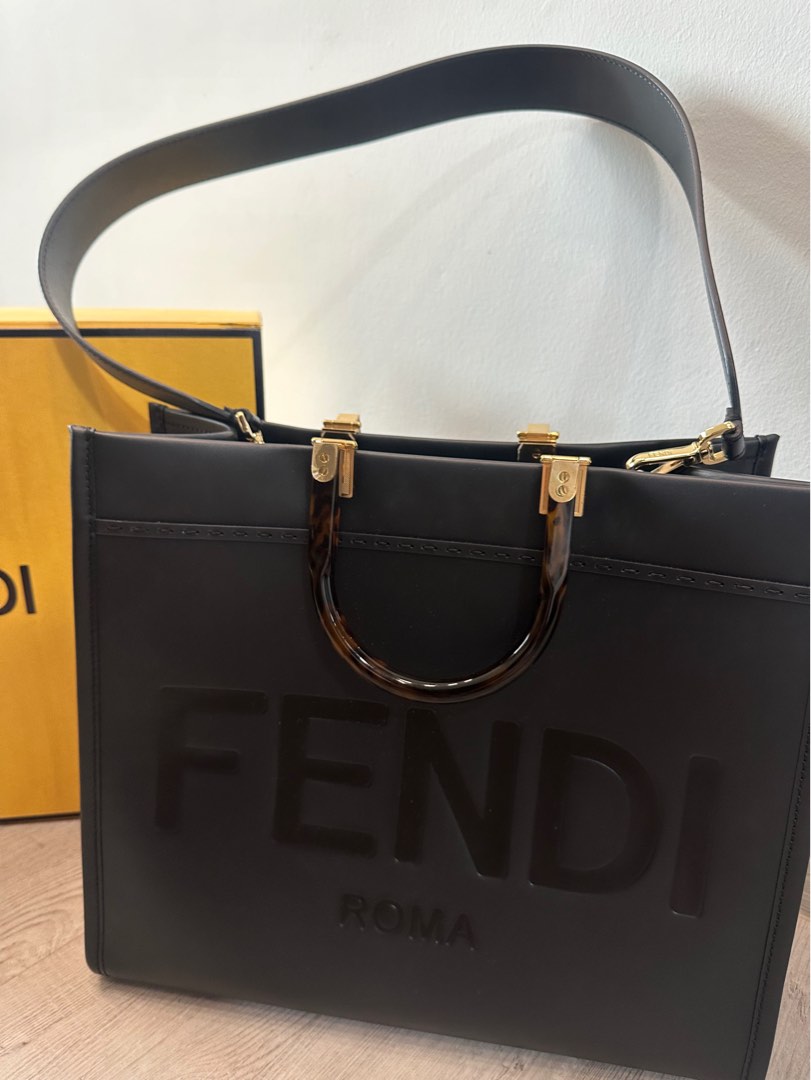 Fendi Sunshine Medium - Black leather shopper