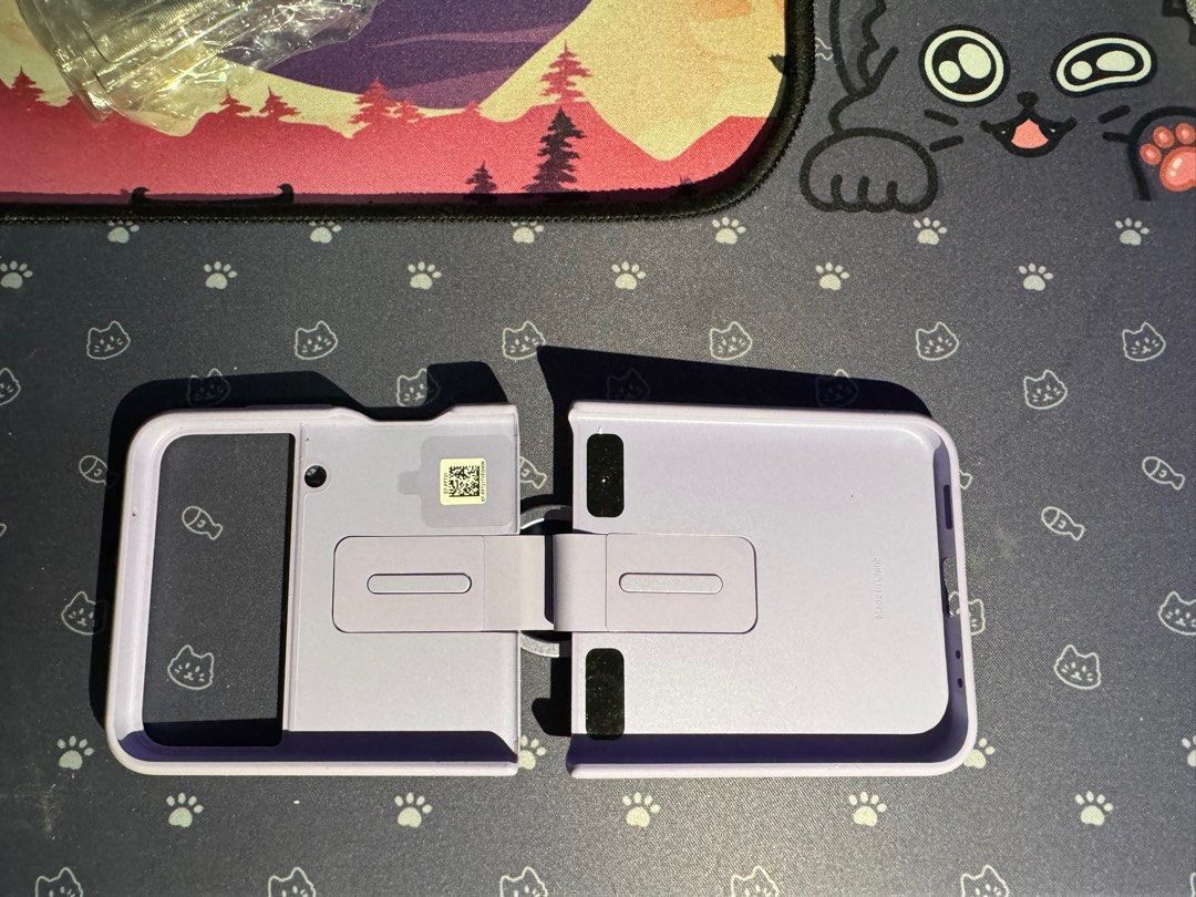 Galaxy Z Flip4 Silicone Cover with Ring (Category: Cases & Sleeves) located in Pasig City. Submitted by valkyraewntrs (Listing ID 1287829055, Image 2). Description: Color: Lavender Compatibility: Galaxy Z Flip 4 Dimension (WxHxD): 75.9 x 169.3 x 10.6 mm Weight: 38 g Stylish, soft and secure Instantly upgrade your Galaxy Z Flip4's feel with the smooth, matte finish of the silicone cover which gives your device a polished surface that looks as good